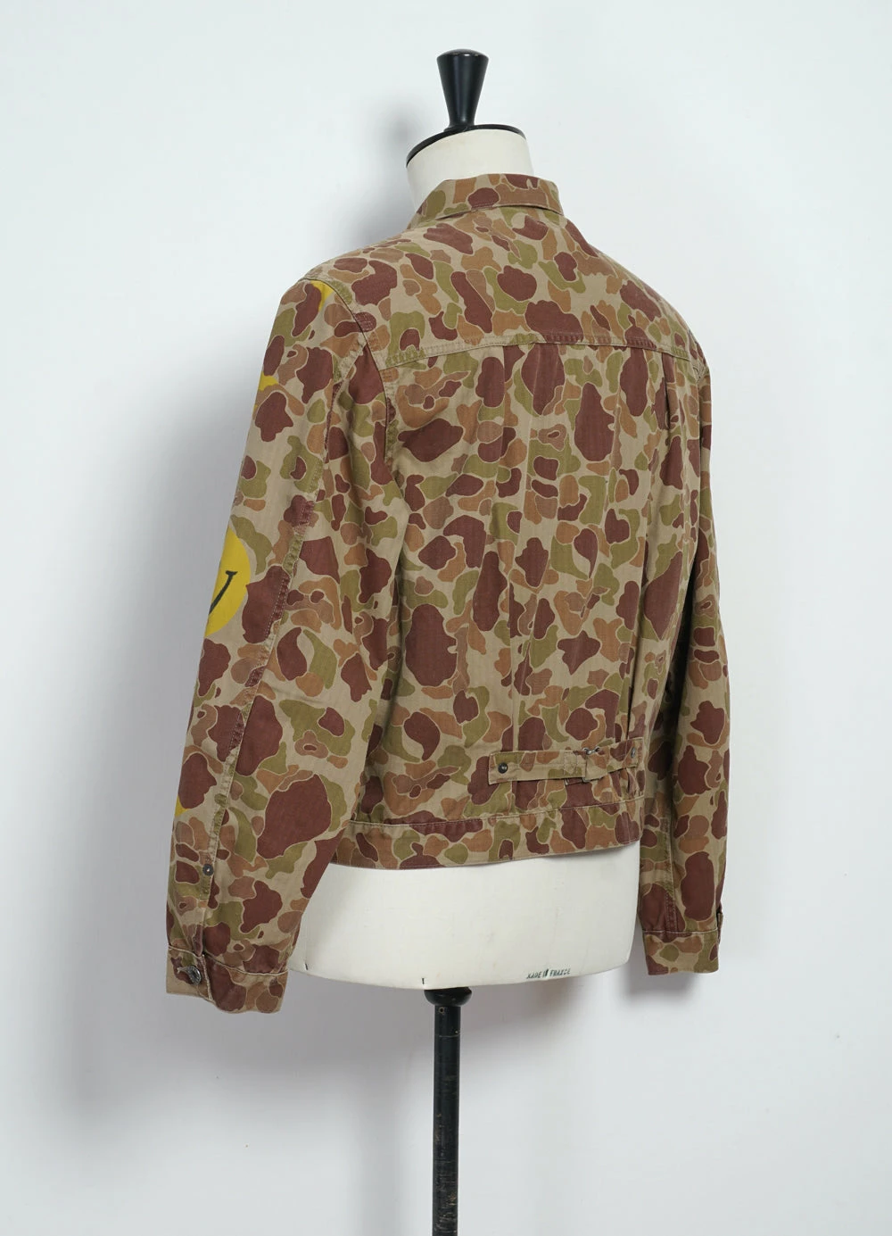 KAPITAL HAPPY PEEK-A-BOO | Herringbone Camo Jacket | Beige/Khaki - Image 4